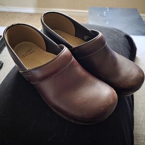 Dansko Women's Burgundy Leather Clogs